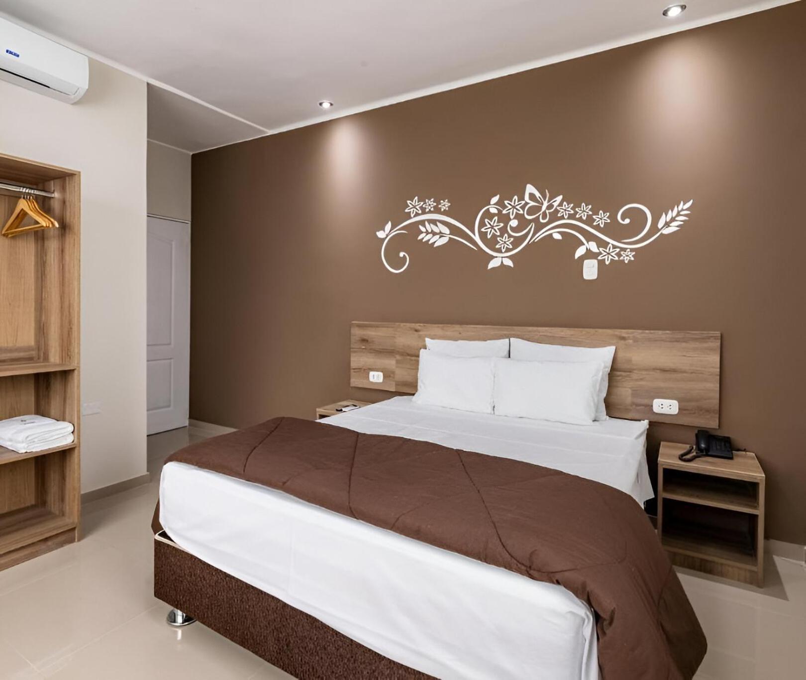 Hotel Solec Πιούρα Εξωτερικό φωτογραφία